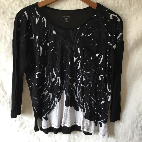 Kensie Tops - Kensie Black and White Abstract Print Top